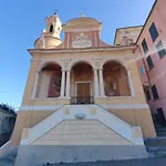 Elegant Historic With Stunning Sea View Apartmán