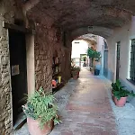 Elegant Historic With Stunning Sea View Apartmán