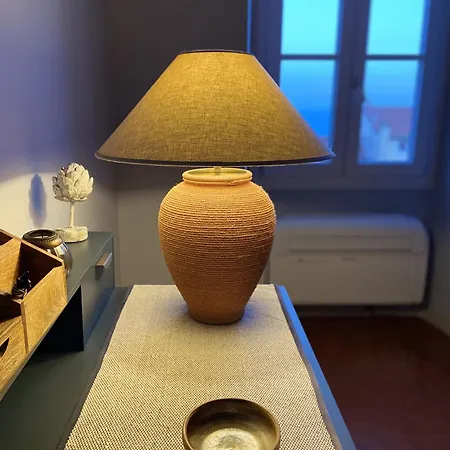 Elegant Historic With Stunning Sea View 公寓 *
