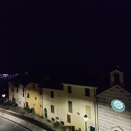 Elegant Historic With Stunning Sea View Apartmán Imperia