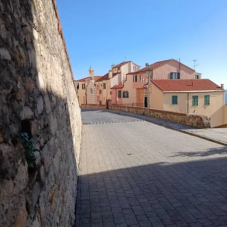 公寓 Elegant Historic With Stunning Sea View 因佩里亚
