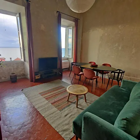 Apartment Elegant Historic With Stunning Sea View