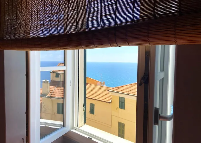 Διαμέρισμα Elegant Historic With Stunning Sea View *