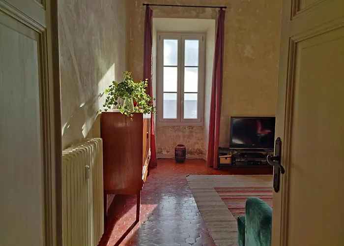 Elegant Historic With Stunning Sea View Imperia