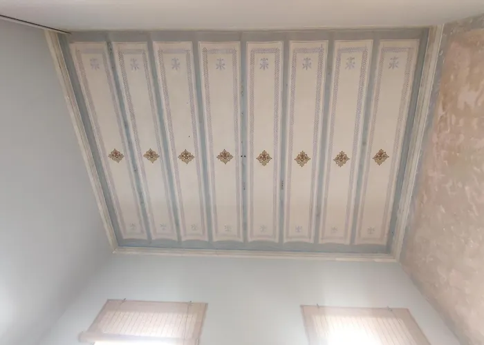 Elegant Historic With Stunning Sea View Imperia