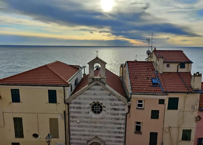 Διαμέρισμα Elegant Historic With Stunning Sea View *