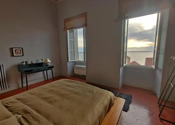 Elegant Historic With Stunning Sea View *