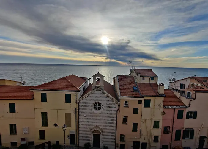 Elegant Historic With Stunning Sea View Διαμέρισμα