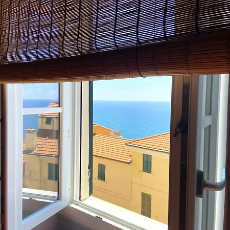 아파트 Elegant Historic With Stunning Sea View *
