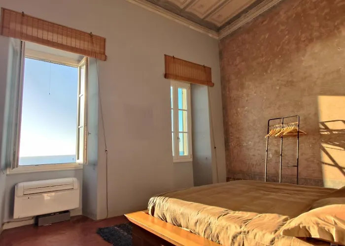 Elegant Historic With Stunning Sea View Lägenhet Imperia